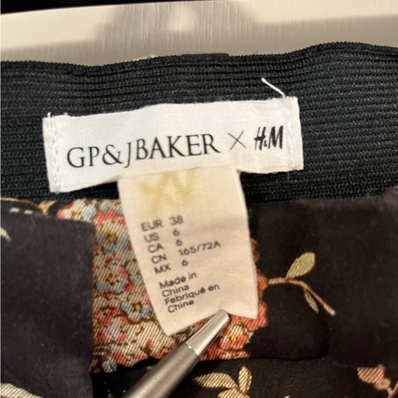 H&M x GP & J Baker Birds of Paradise Crop Pants - Picture 6 of 6